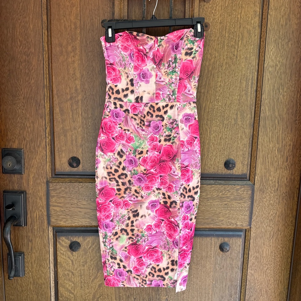 Elegant Strapless Floral and Leopard Print Dress